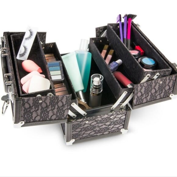 Caboodles Make Me Over Black Lace Traincase - Picture 6 of 14